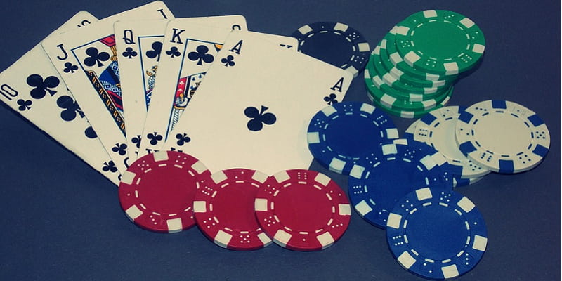 Ưu điểm nổi bật của Poker online 33win